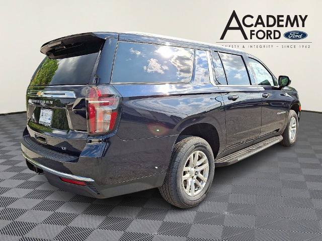 Used 2022 Chevrolet Suburban LT AWD/4WD image 6