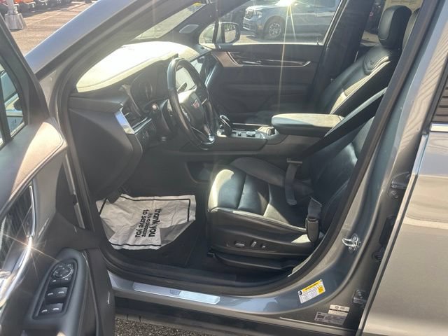 Used 2023 Cadillac XT6 Premium Luxury FWD image 16