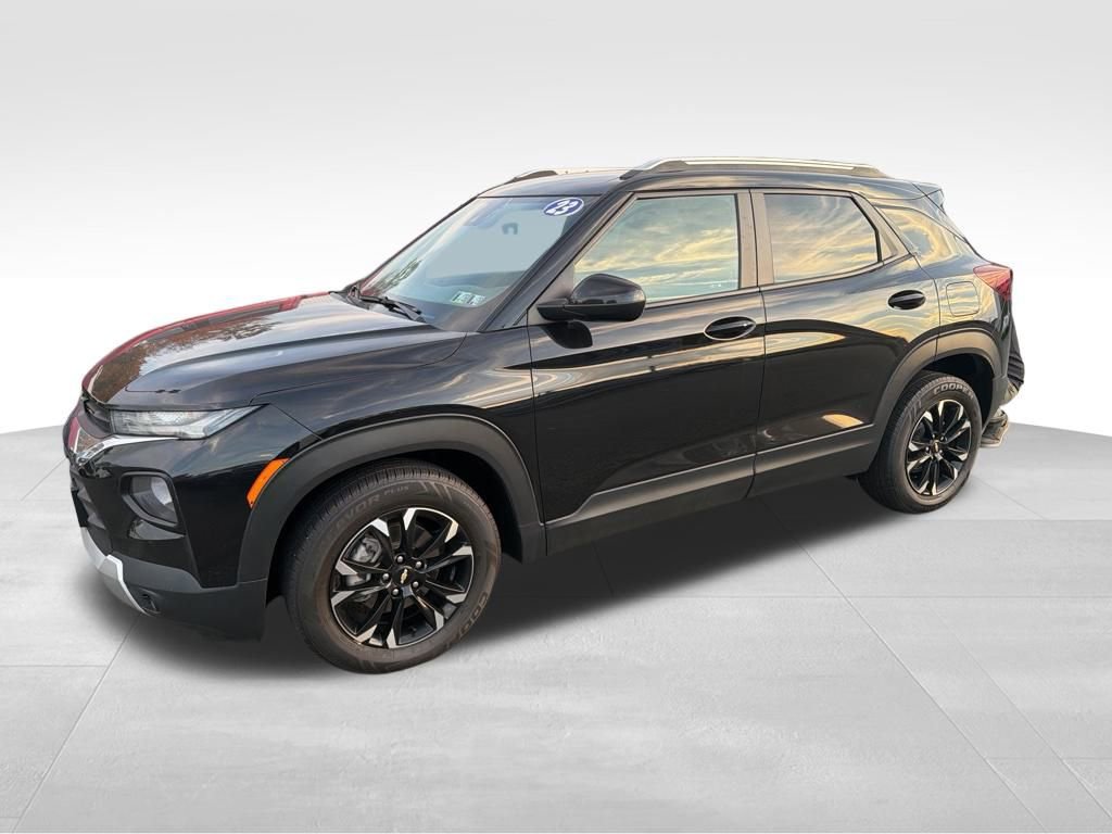 Used 2023 Chevrolet TrailBlazer LT image 2