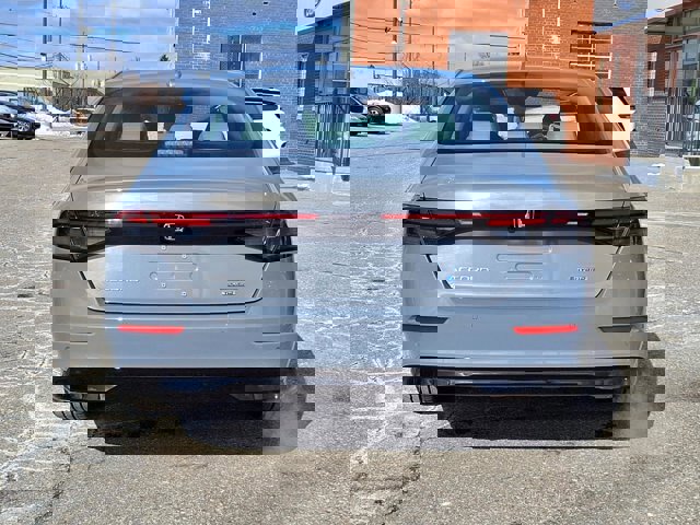 Used 2025 Honda Accord Touring image 2