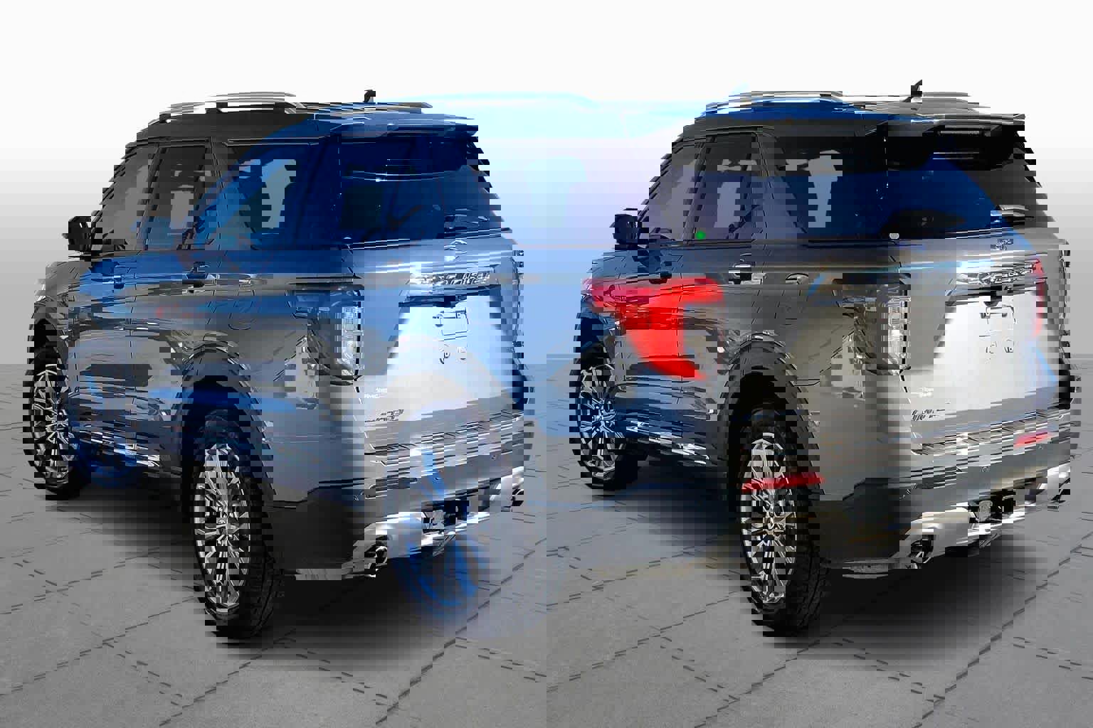 Certified 2021 Ford Explorer Limited w/ Equipment Group 301A image 10