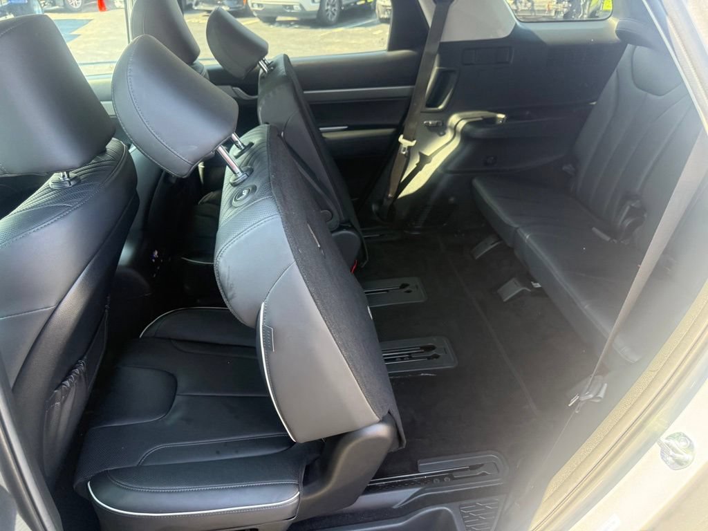Used 2025 Hyundai Palisade SEL FWD image 32