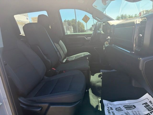 Used 2024 Chevrolet Silverado 1500 RST AWD/4WD image 16