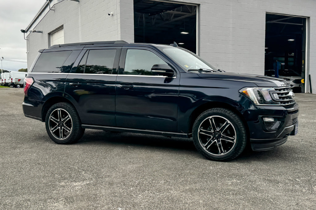 Certified 2021 Ford Expedition Limited AWD/4WD image 2