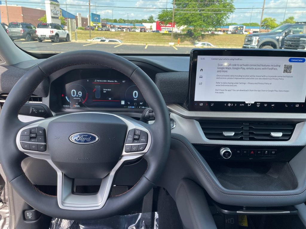Certified 2025 Ford Explorer Active w/ Active Comfort Package AWD/4WD image 17
