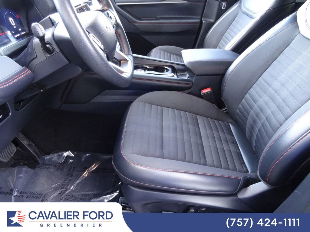 Certified 2025 Ford Explorer ST-Line AWD/4WD image 5