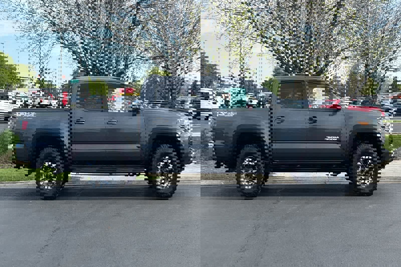 Used 2023 Toyota Tacoma TRD Off-Road AWD/4WD image 6