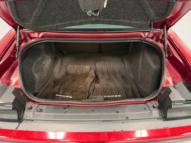 Used 2020 Dodge Challenger SXT w/ Blacktop Package RWD image 33
