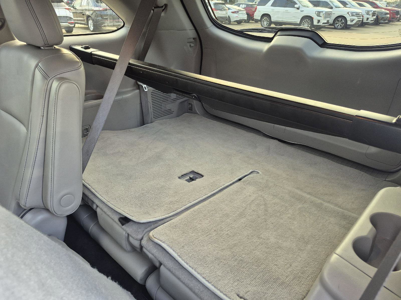 Used 2019 Toyota Highlander XLE FWD image 17