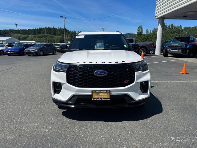 Certified 2025 Ford Explorer ST AWD/4WD image 7