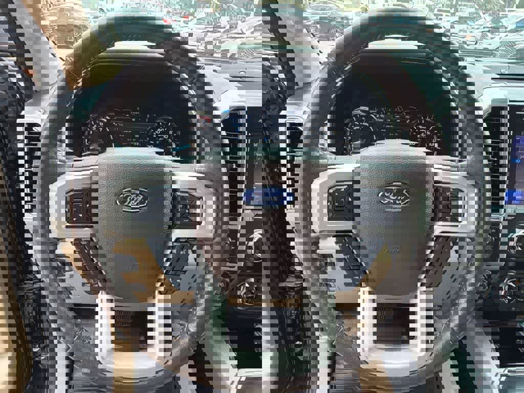 Certified 2020 Ford F150 Lariat w/ Equipment Group 502A Luxury image 21