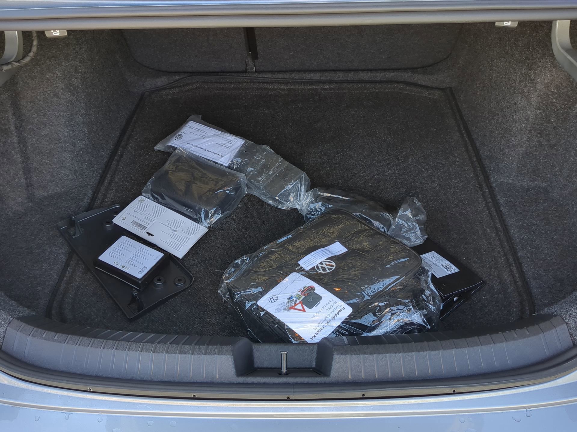 Used 2024 Volkswagen Jetta SE image 38