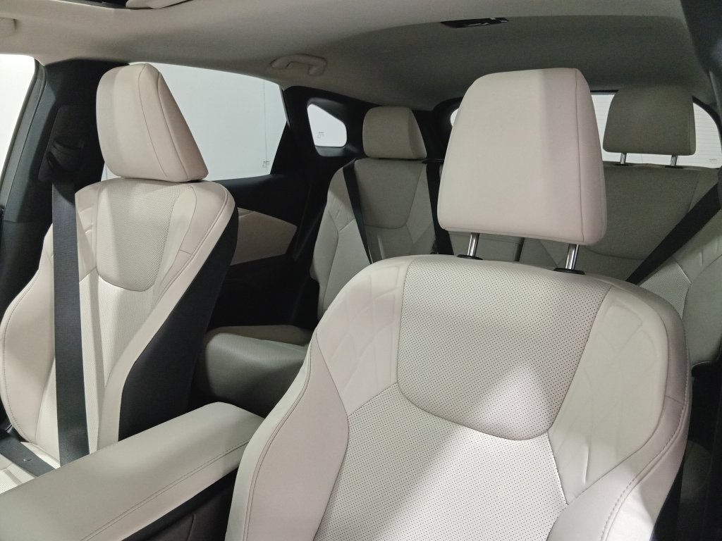 Used 2023 Lexus RX 350 Premium w/ Accessory Package AWD/4WD image 17