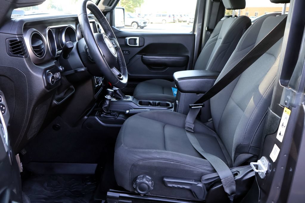 Used 2019 Jeep Wrangler Sport AWD/4WD image 28