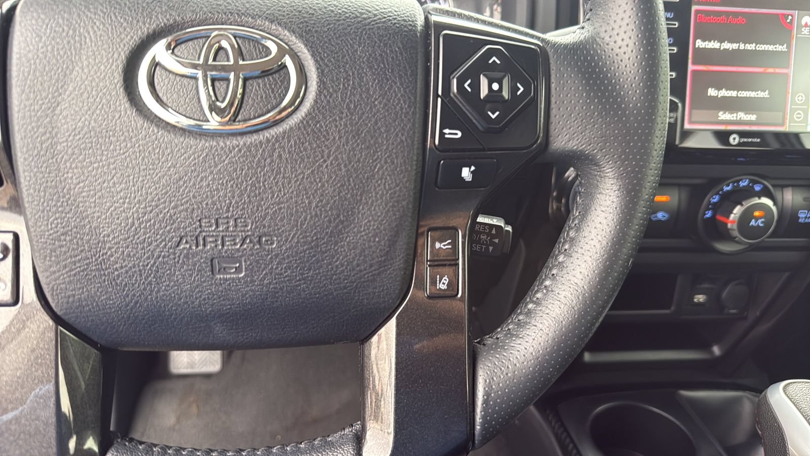 Used 2022 Toyota 4Runner TRD Off-Road Premium AWD/4WD image 12