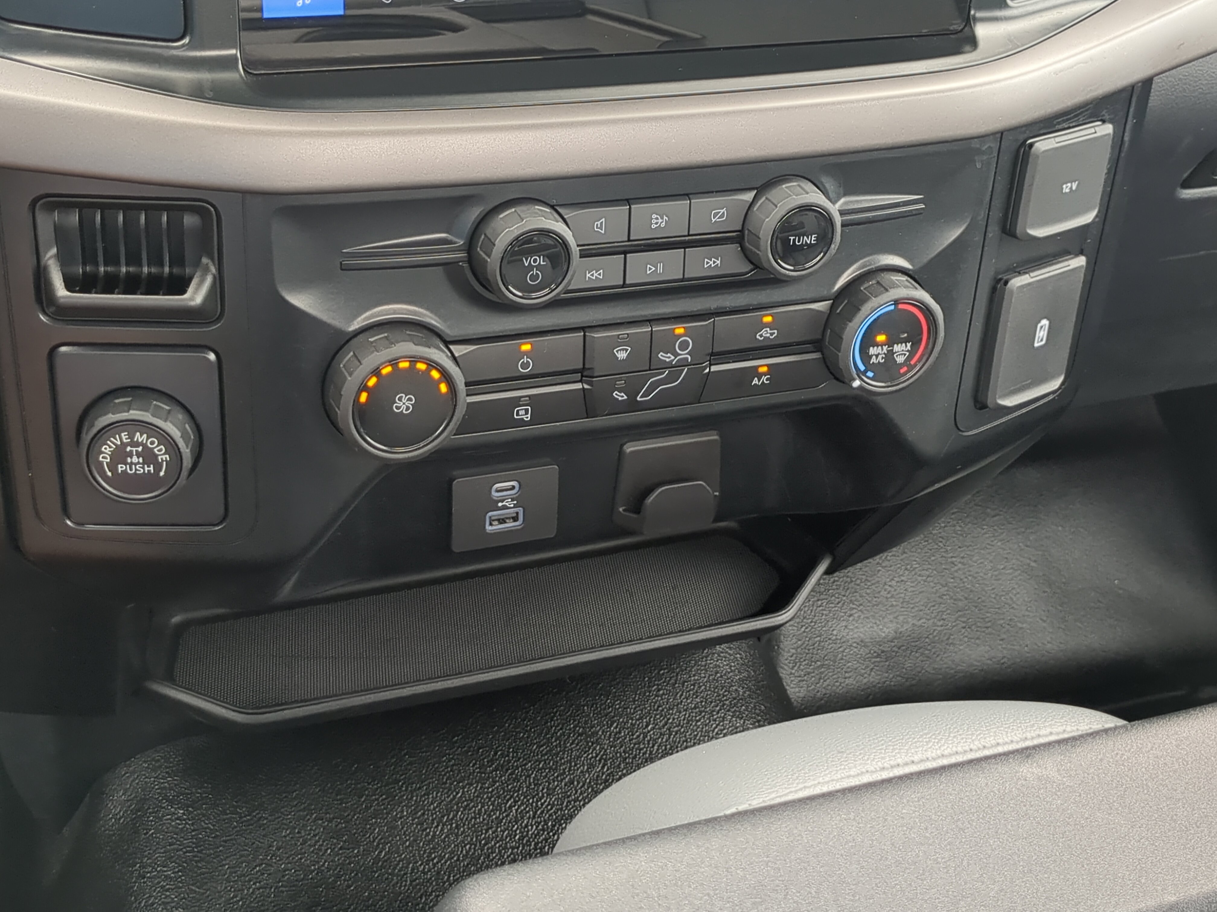 Certified 2024 Ford F150 XL RWD image 16