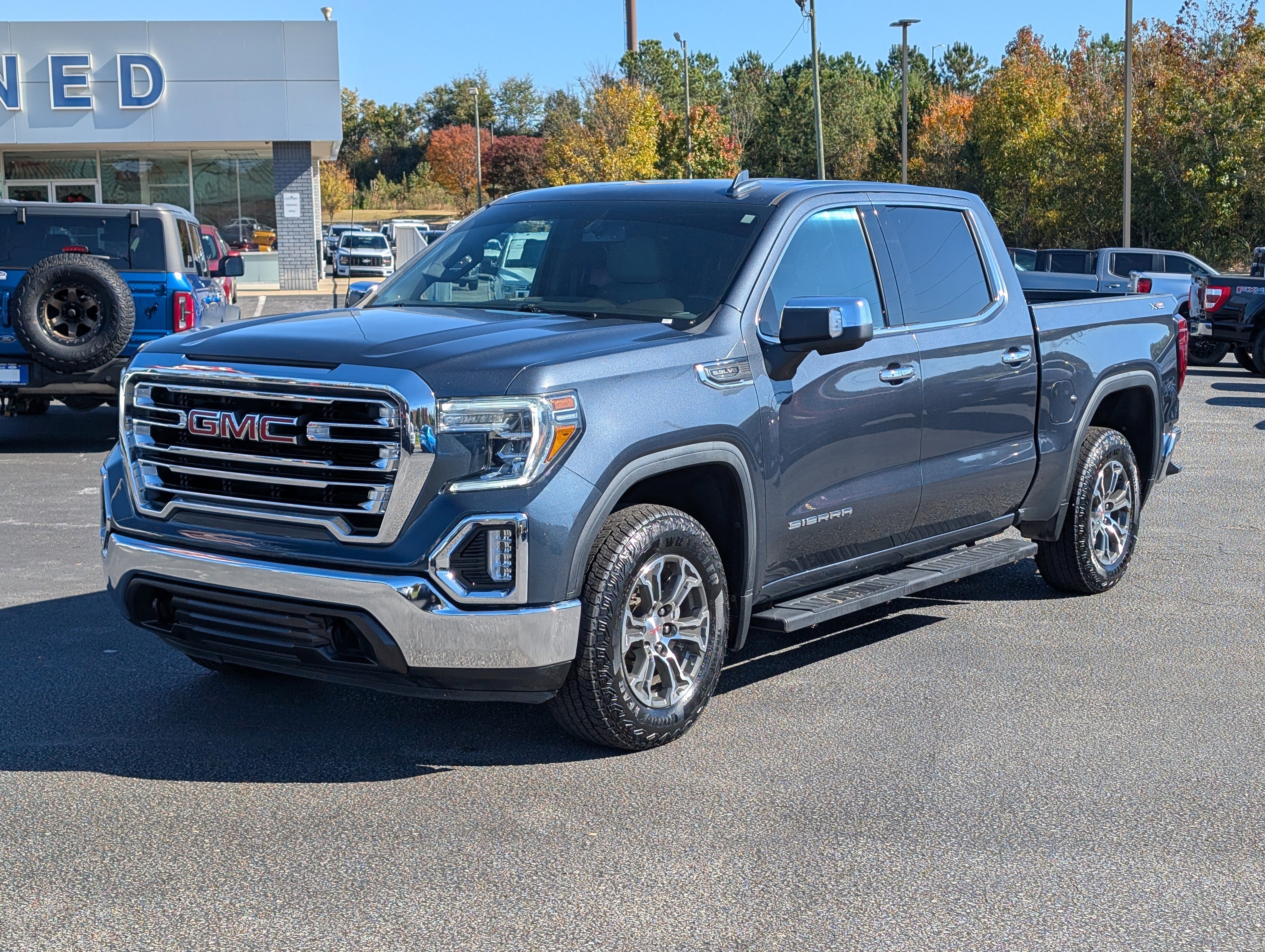 Used 2021 GMC Sierra 1500 SLT w/ X31 Off-Road Package image 2