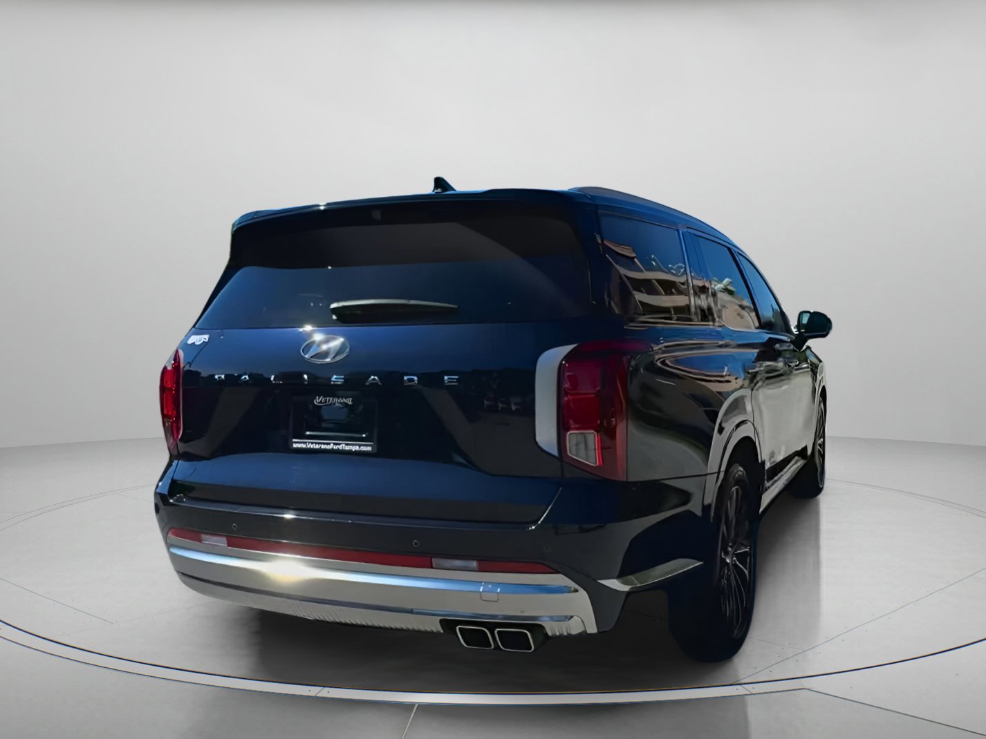 Used 2024 Hyundai Palisade Calligraphy image 18