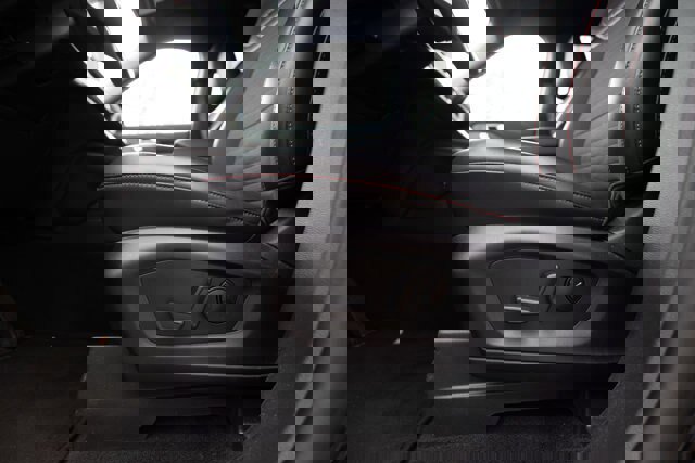 Certified 2025 Ford Explorer ST-Line image 15