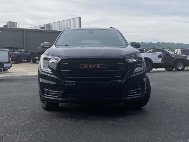 Used 2023 GMC Terrain SLT w/ Tech Package FWD image 9