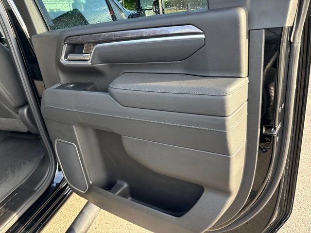 Used 2026 Chevrolet Silverado 2500 LTZ w/ LTZ Plus Package AWD/4WD image 19