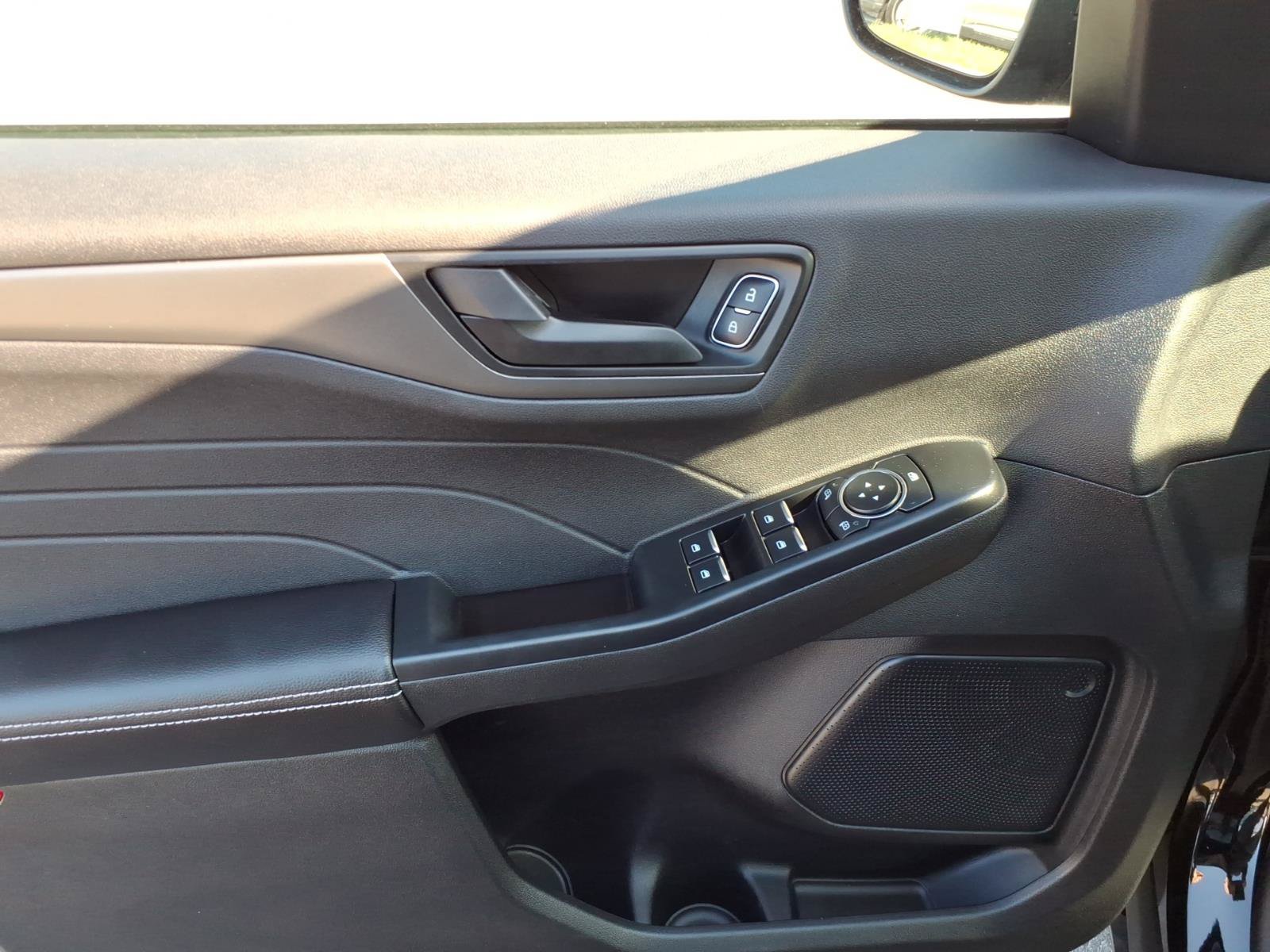 Certified 2025 Ford Escape Active w/ Tech Pack #1 FWD image 11