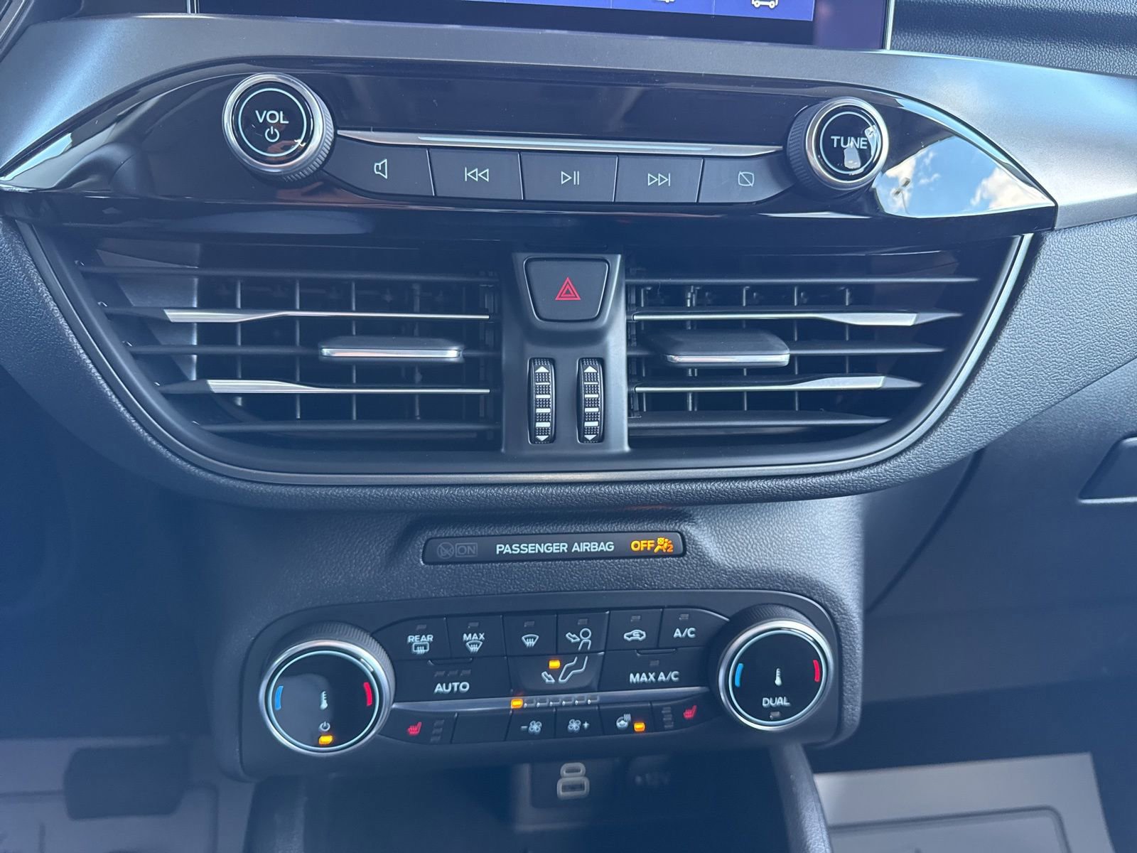 Certified 2024 Ford Escape Active image 33