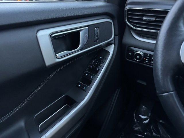 Certified 2023 Ford Explorer XLT w/ Equipment Group 202A image 39