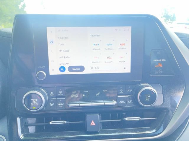 Used 2024 Toyota Highlander LE FWD image 12