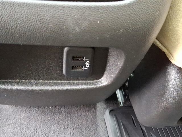 Used 2017 Cadillac XT5 Luxury w/ Driver Awareness Package image 11