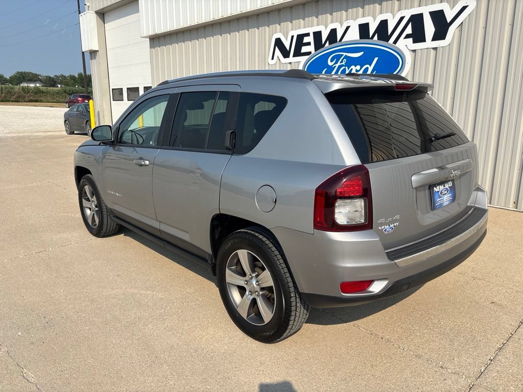 Used 2017 Jeep Compass High Altitude AWD/4WD image 6