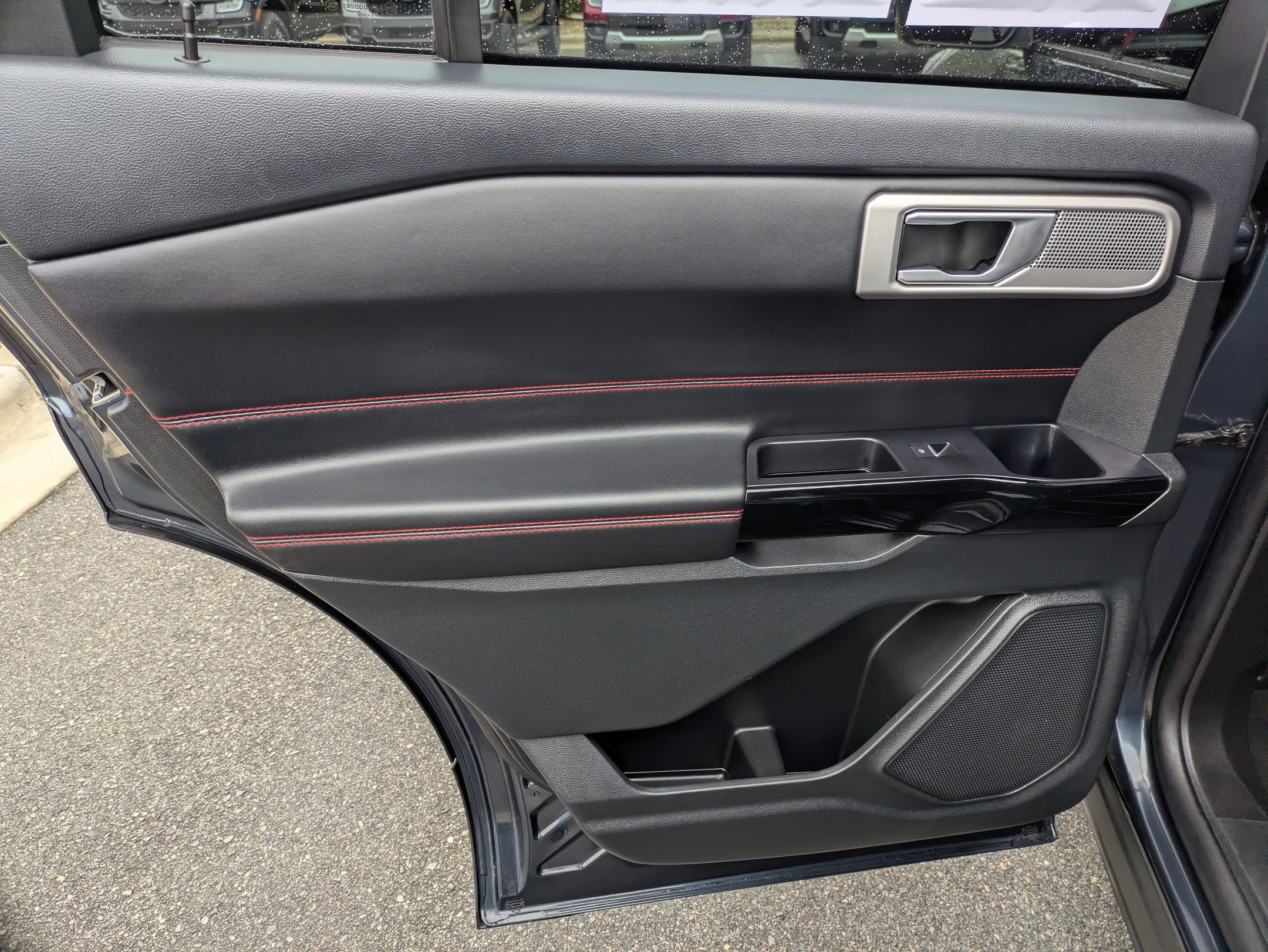 Certified 2023 Ford Explorer ST-Line image 31