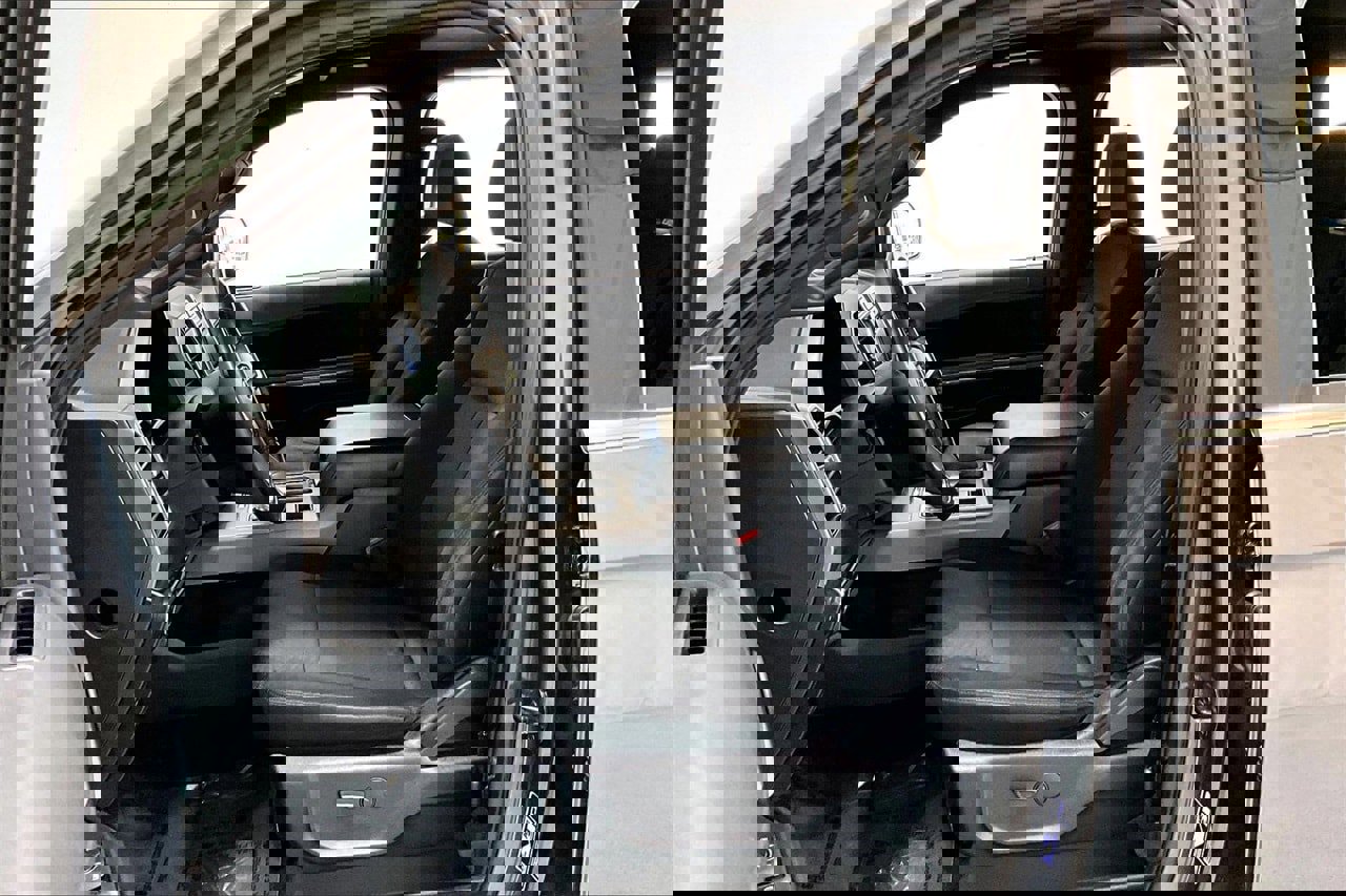 Certified 2021 Ford Expedition XLT image 19