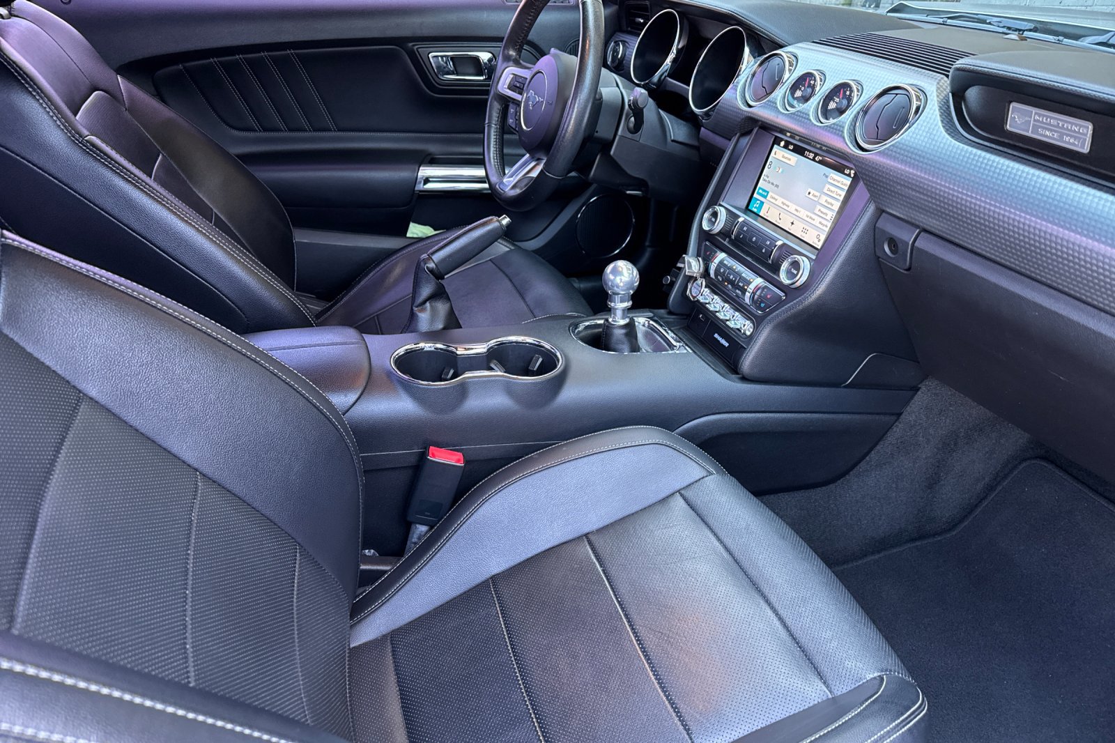 Certified 2017 Ford Mustang GT Premium w/ GT Performance Package RWD image 15