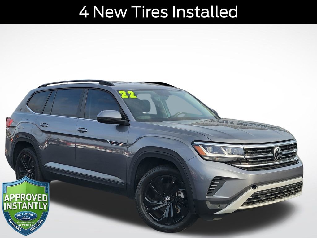 Used 2022 Volkswagen Atlas SE w/ Black Wheel Package