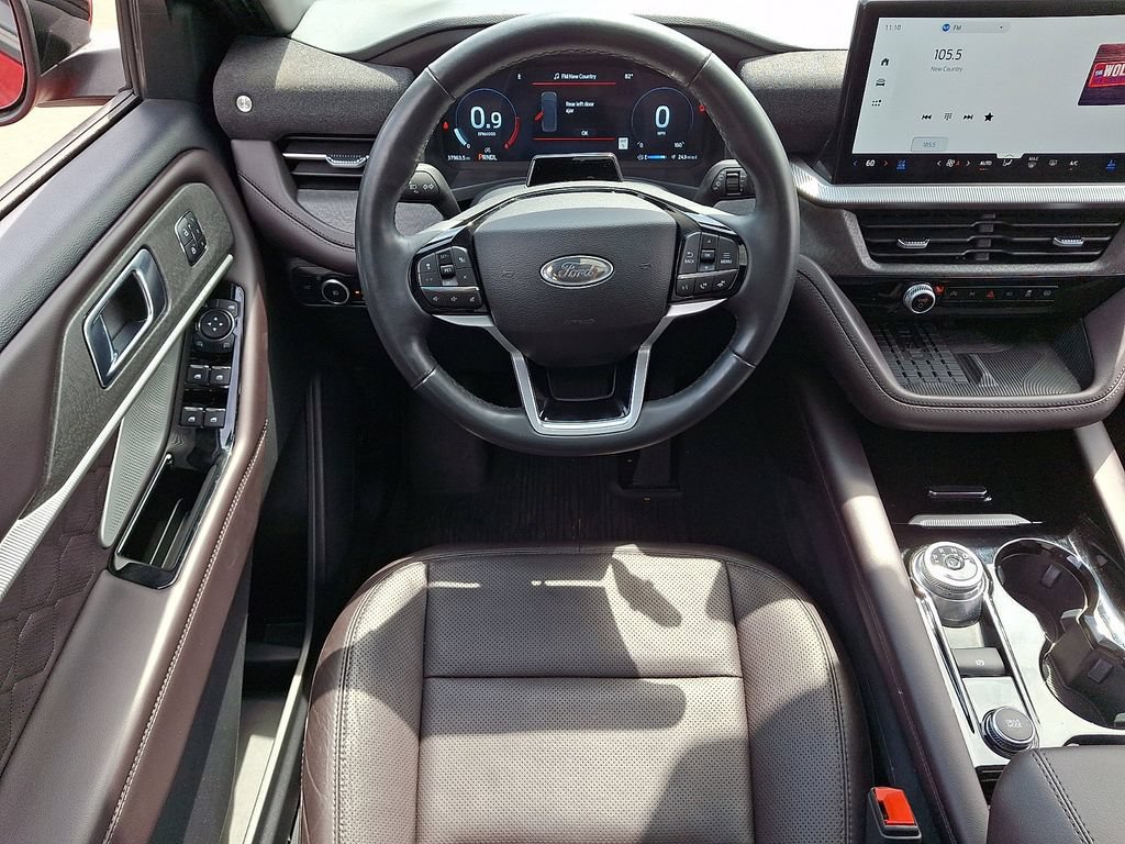 Certified 2025 Ford Explorer Platinum w/ LUX Leather Package AWD/4WD image 13