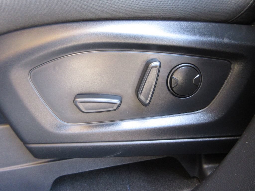 Certified 2026 Ford Explorer Active RWD image 12