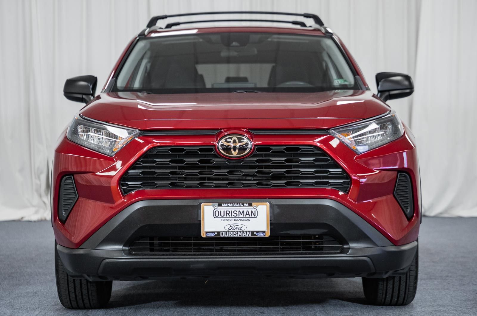 Used 2021 Toyota RAV4 LE image 2