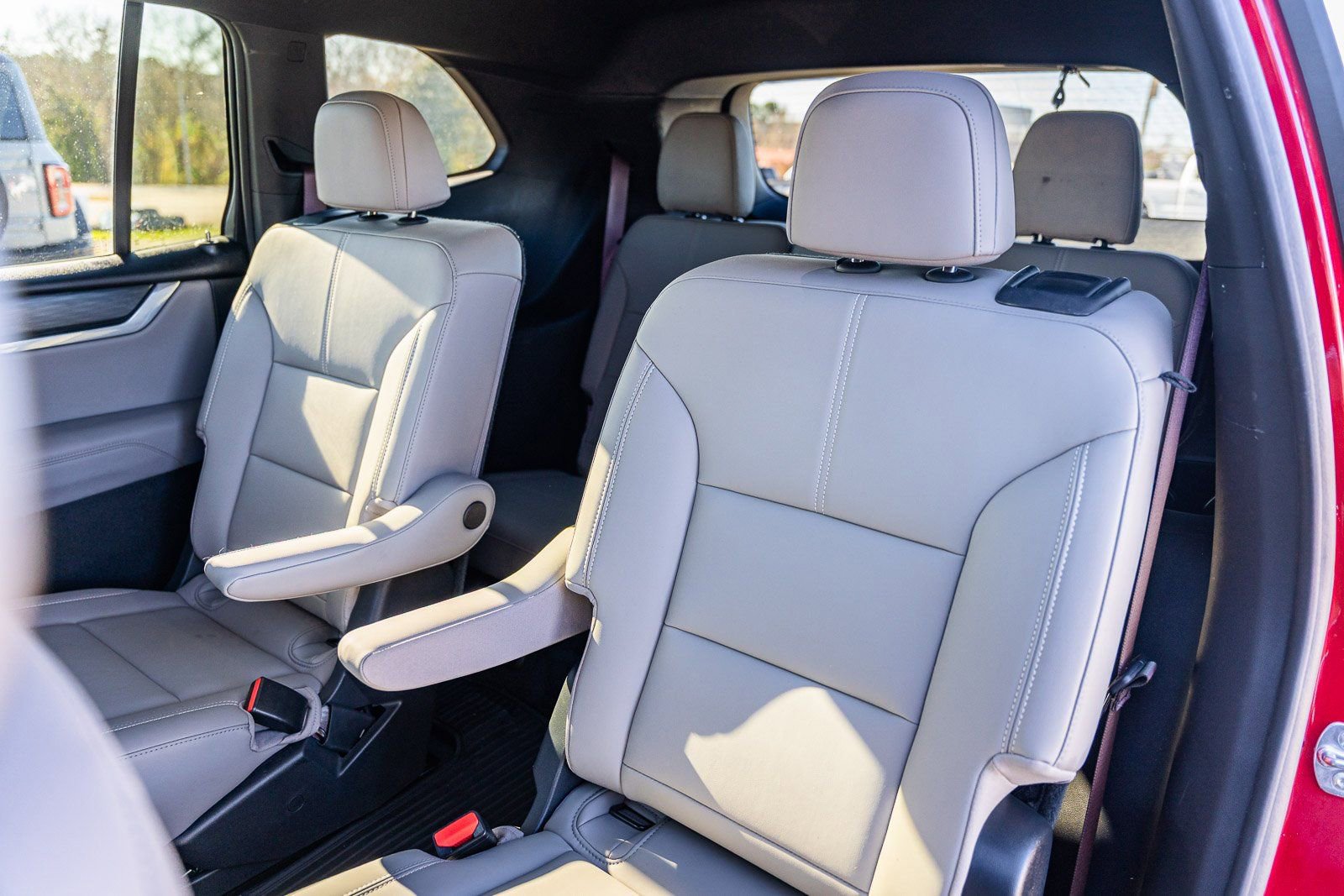 Used 2024 GMC Acadia Elevation w/ Black Edition image 19