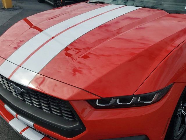 Certified 2024 Ford Mustang Coupe RWD image 9