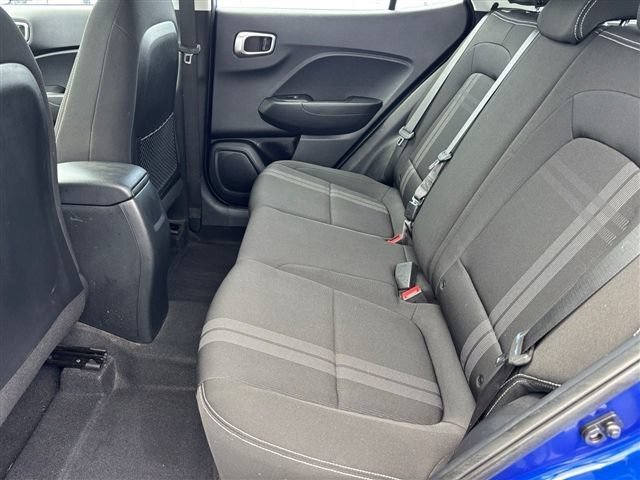 Used 2023 Hyundai Venue SEL FWD image 18