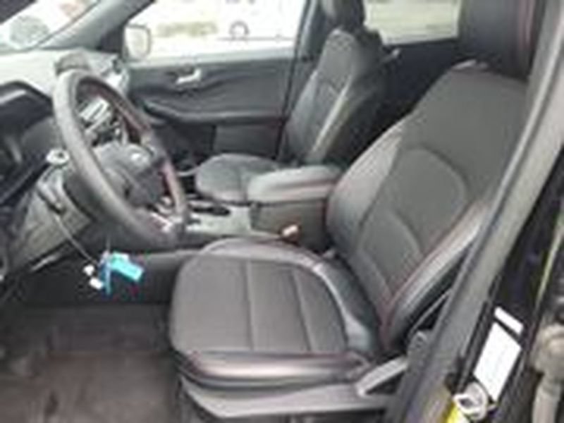 Certified 2026 Ford Escape ST-Line AWD/4WD image 8