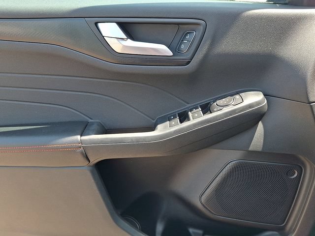 Certified 2022 Ford Escape SEL w/ SEL Stealth AWD Package image 12