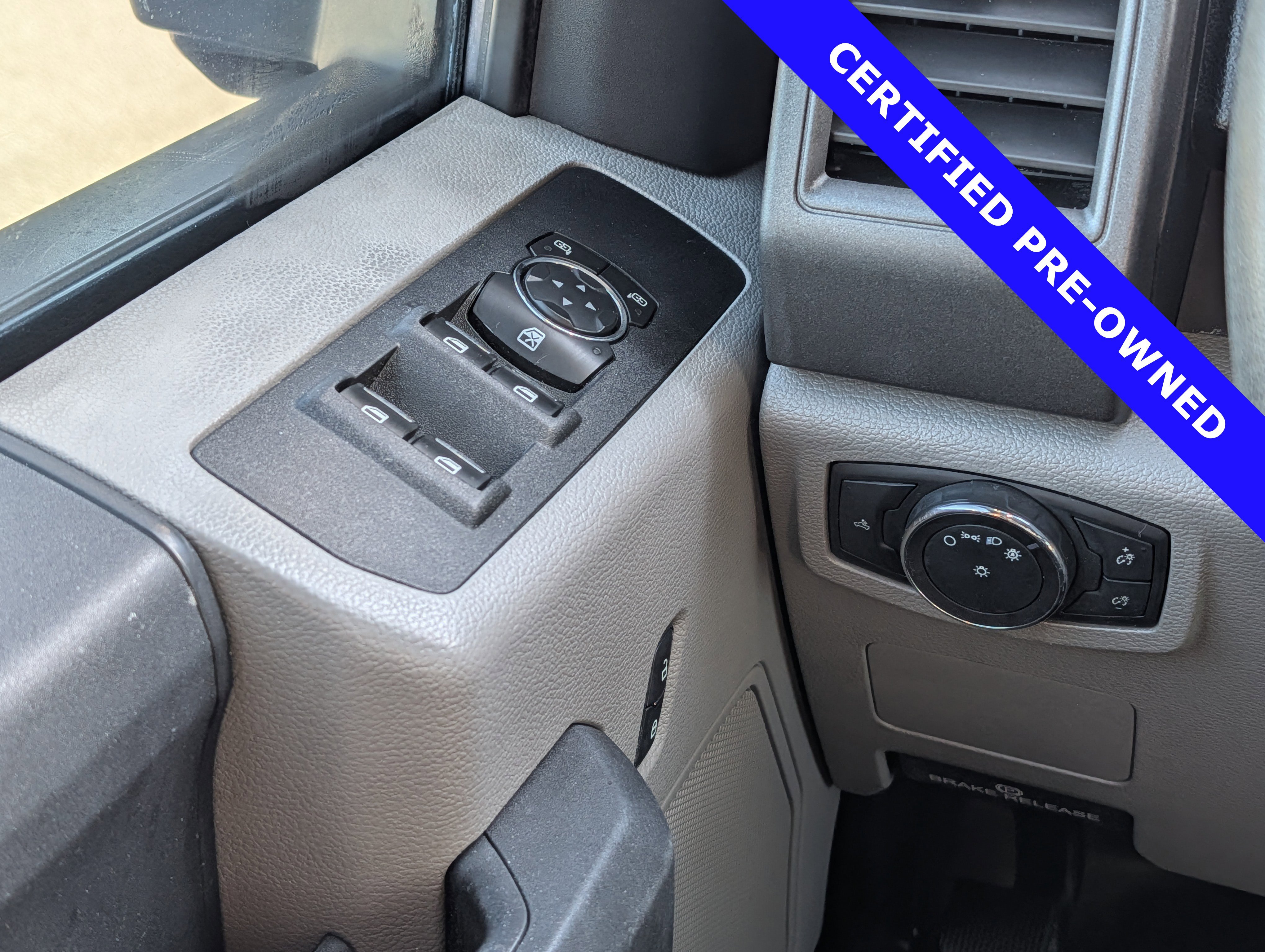 Certified 2017 Ford F250 XL w/ STX Appearance Package image 21