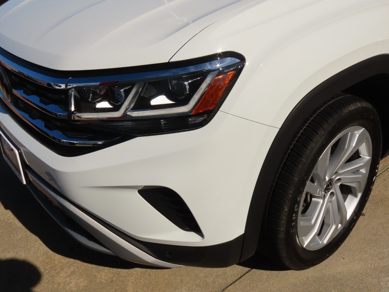 Used 2023 Volkswagen Atlas SE image 9