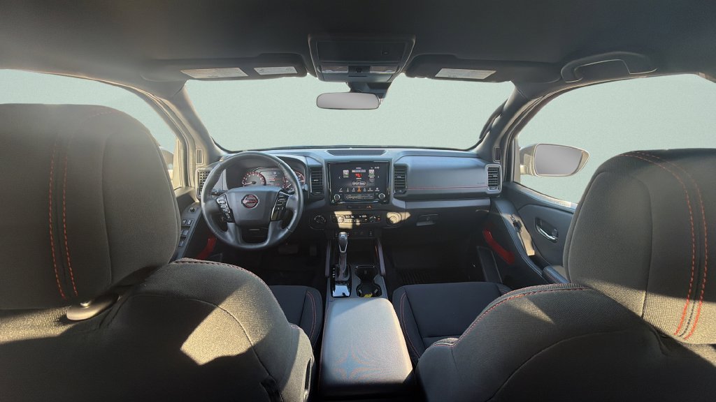 Used 2024 Nissan Frontier PRO-4X w/ Pro Convenience Package AWD/4WD image 2