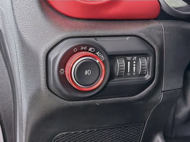 Used 2021 Jeep Wrangler Unlimited Rubicon AWD/4WD image 12