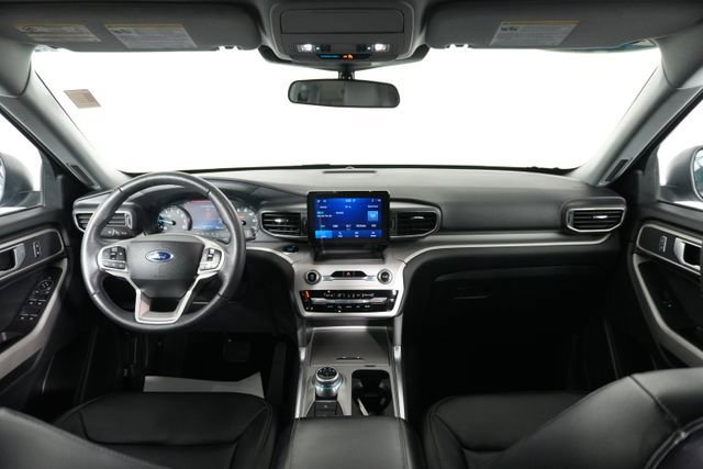 Certified 2024 Ford Explorer XLT w/ Equipment Group 202A image 24