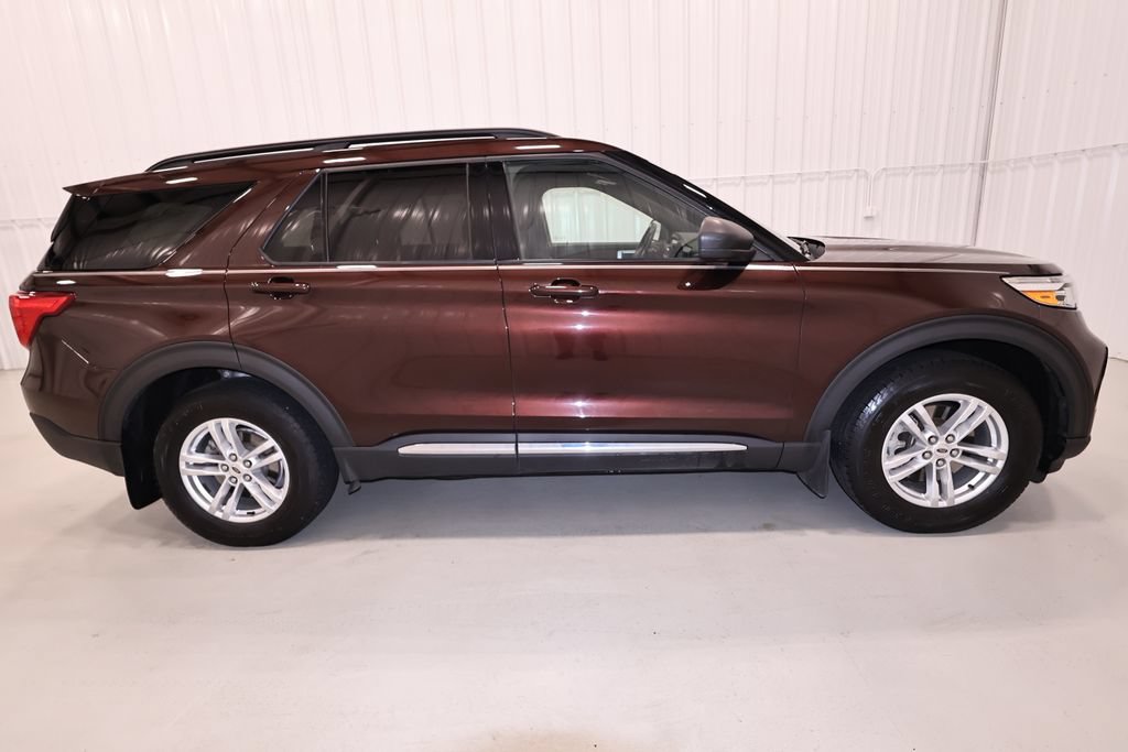 Certified 2020 Ford Explorer XLT w/ Class III Trailer Tow Package AWD/4WD image 2