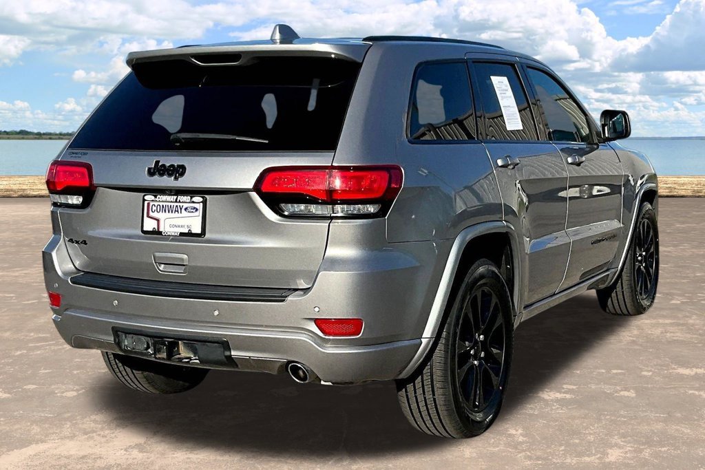 Used 2019 Jeep Grand Cherokee Altitude AWD/4WD image 8